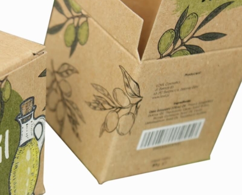 Natural kraft serum box with green olive design, featuring plastic-free AQ coating.