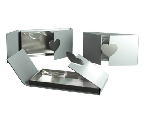 Glossy silver heart closure wholesale custom eyelash packaging box designed for lash brands and boutiques